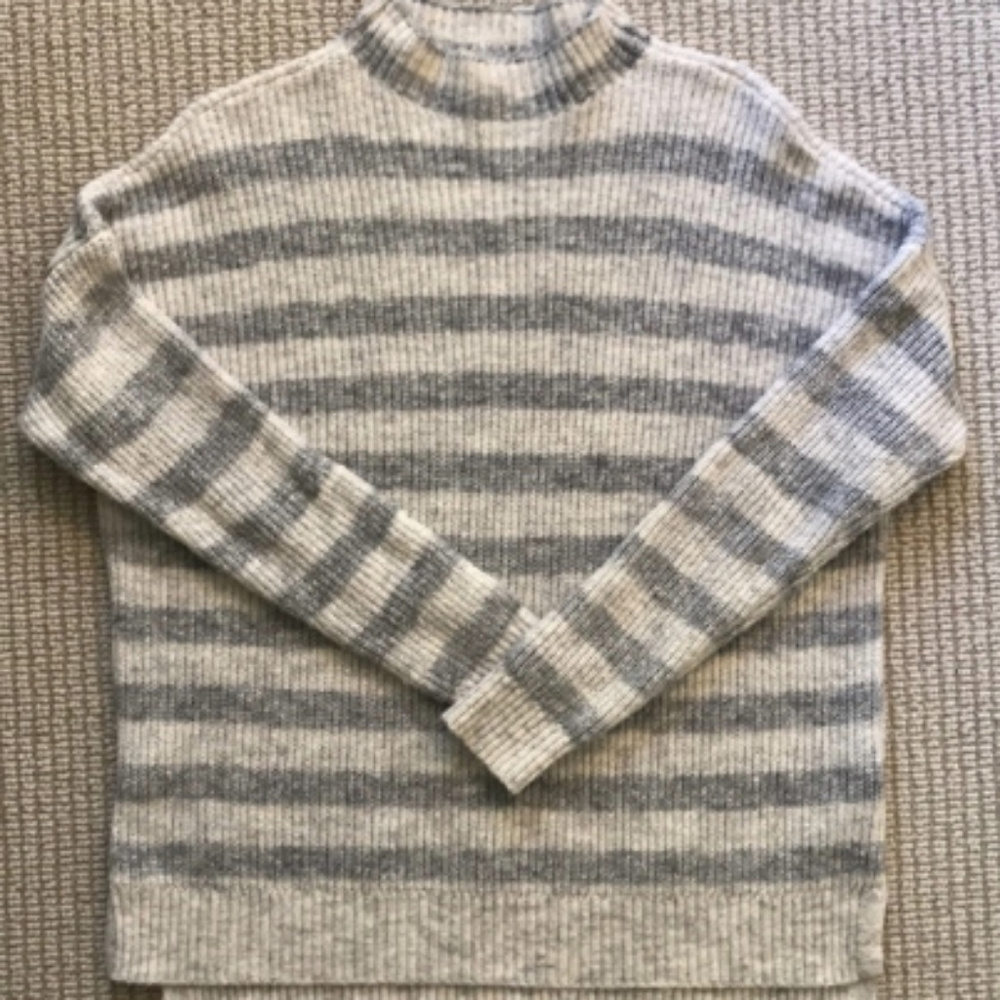 American Eagle Mockneck Sweater